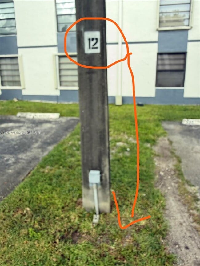 Building Photo - 5800 SW 127th Ave