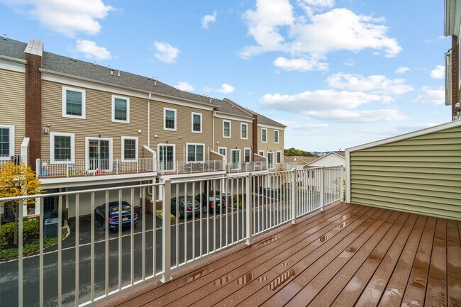 Building Photo - 205 Roosevelt Dr