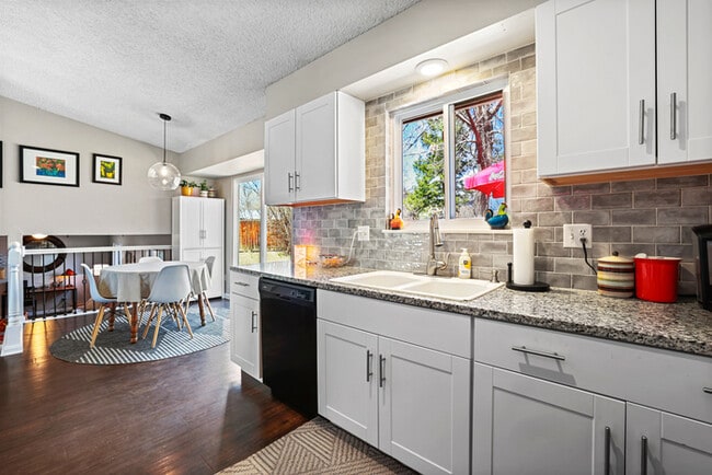Building Photo - 4806 Turquoise Circle Colorado Springs, CO...