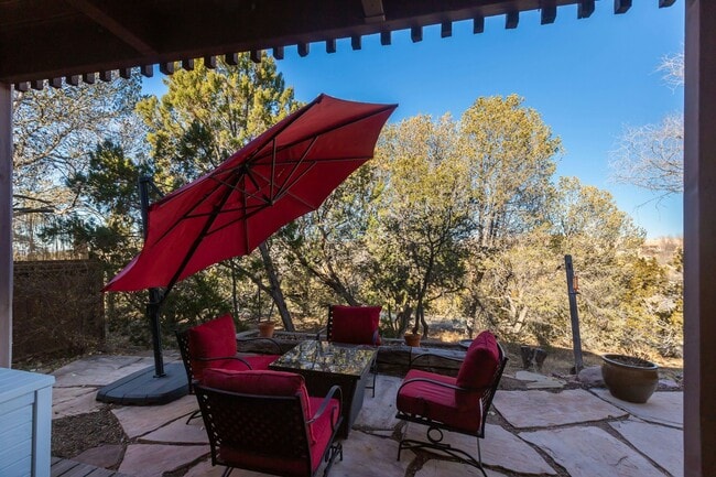 Building Photo - 159 K Calle Ojo Feliz