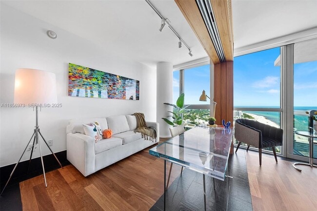 Building Photo - 101 20th St