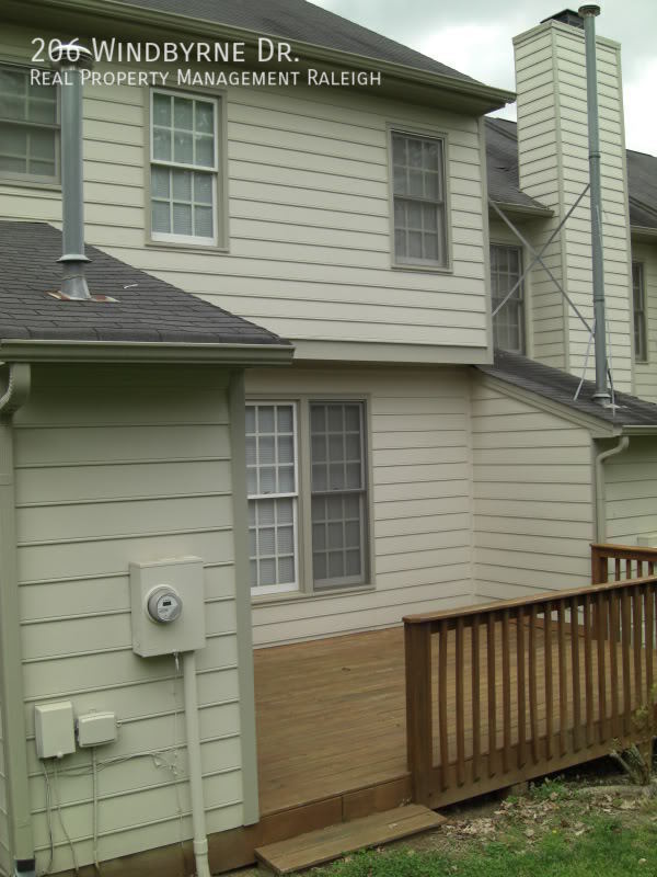 Building Photo - 206 Windbyrne Dr
