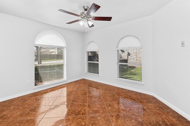 Building Photo - 1229 Laurelleaf Dr