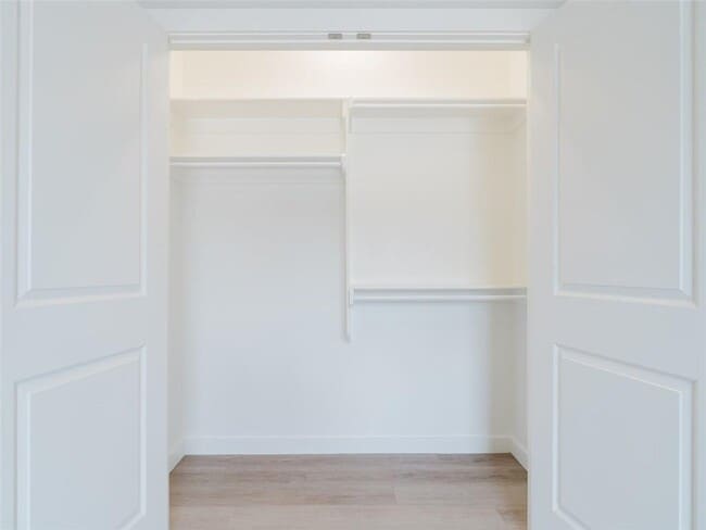 Building Photo - 1803 SW Casuarina Dr