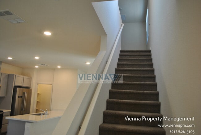 Building Photo - 3057 Pruett Dr