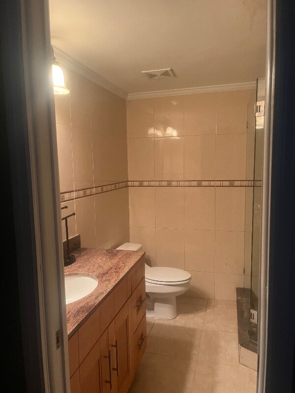 Building Photo - 413 Swallow Dr