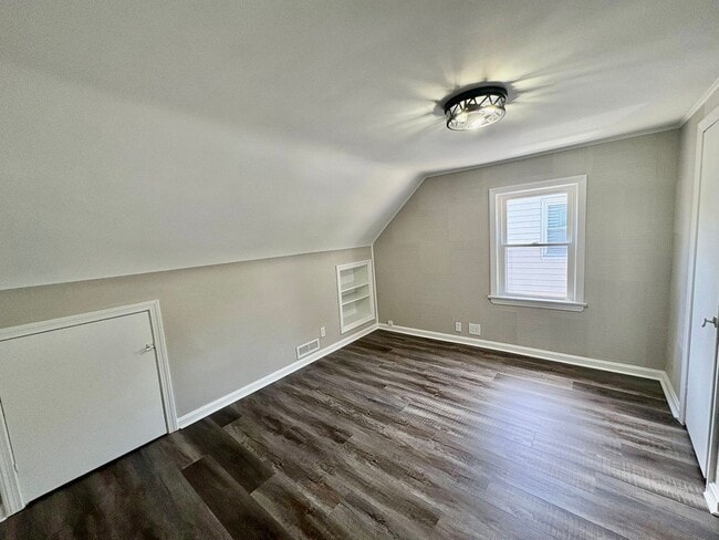 Building Photo - 4165 Harwood Rd