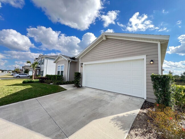 Building Photo - Awesome 3 BD/2BA Home in Beautiful Ocala!!!