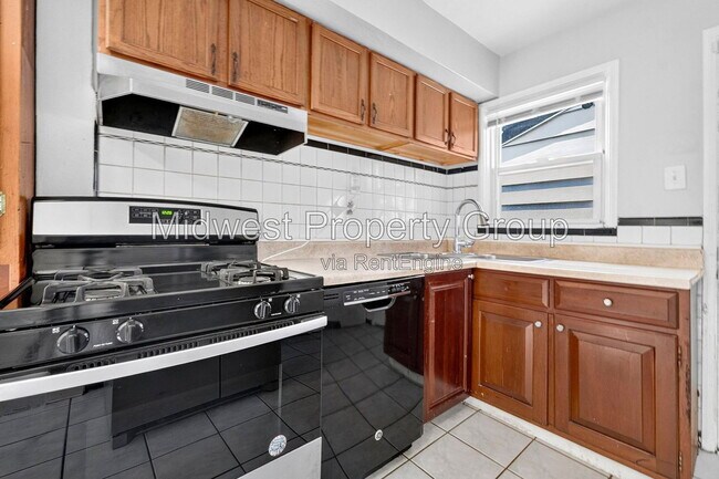 Building Photo - 5344 Colton Dr