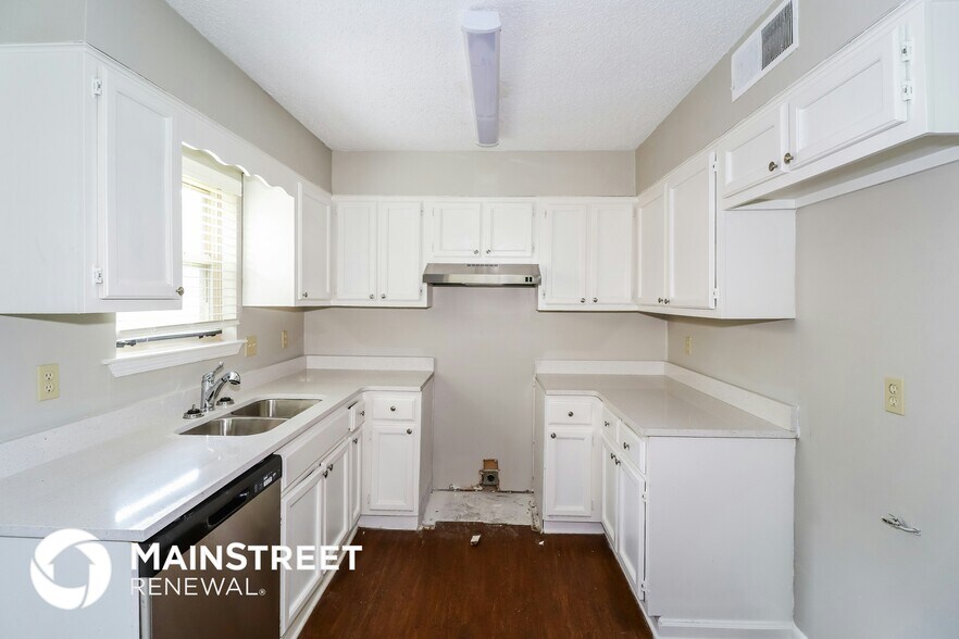 Building Photo - 7147 Hillshire Dr