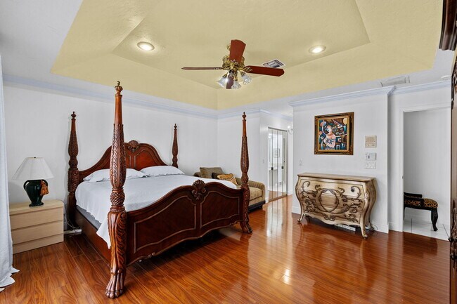 Building Photo - 15495 Rolling Meadows Cir