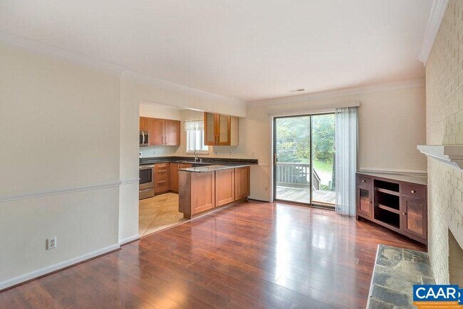 Building Photo - 328 Harvest Dr