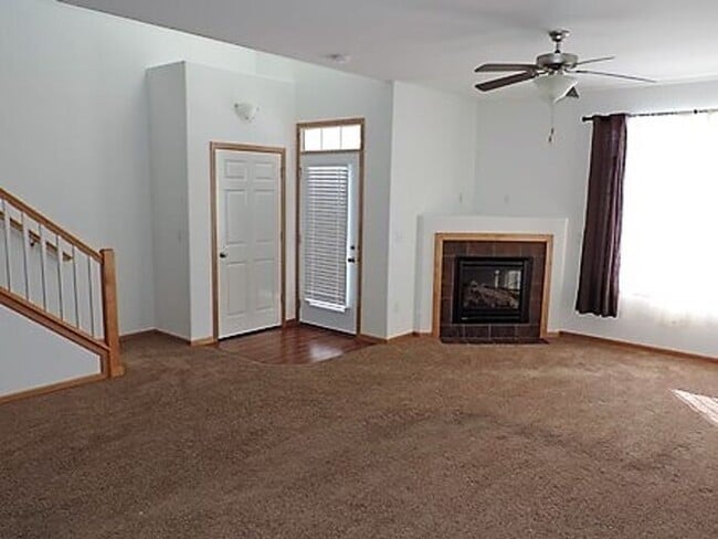 Building Photo - $1,850 | 3 Bedroom, 2.5 Bathroom Multi Floor Town Home | No Pets | Available for an August 1st, 2...