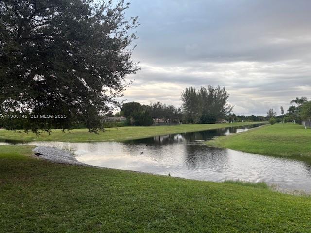 Building Photo - 10592 Royal Palm Blvd