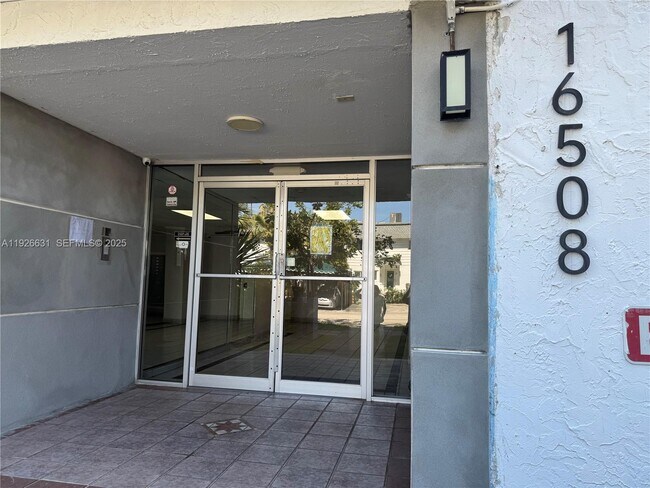 Primary Photo - 16508 NE 26th Ave