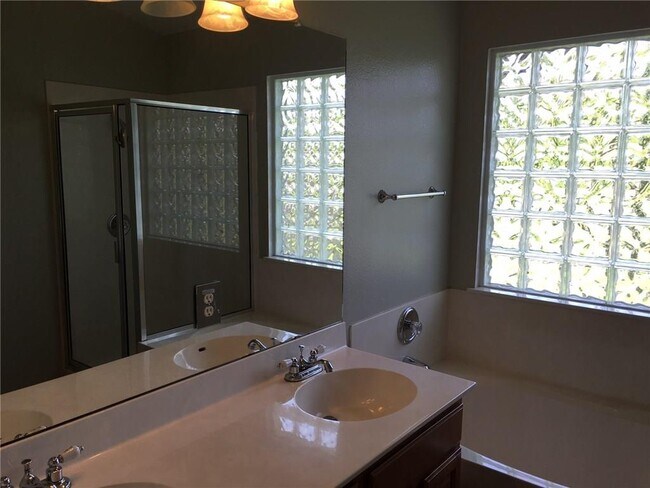 Building Photo - 3557 Sandy Koufax Ln