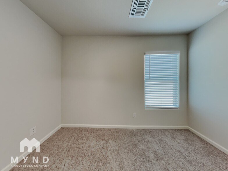 Building Photo - 10253 W Wenden Dr