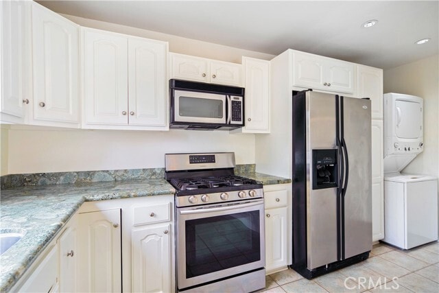 Building Photo - 6216 Tapia Dr