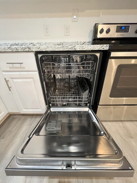 Building Photo - 8069 Darryl St