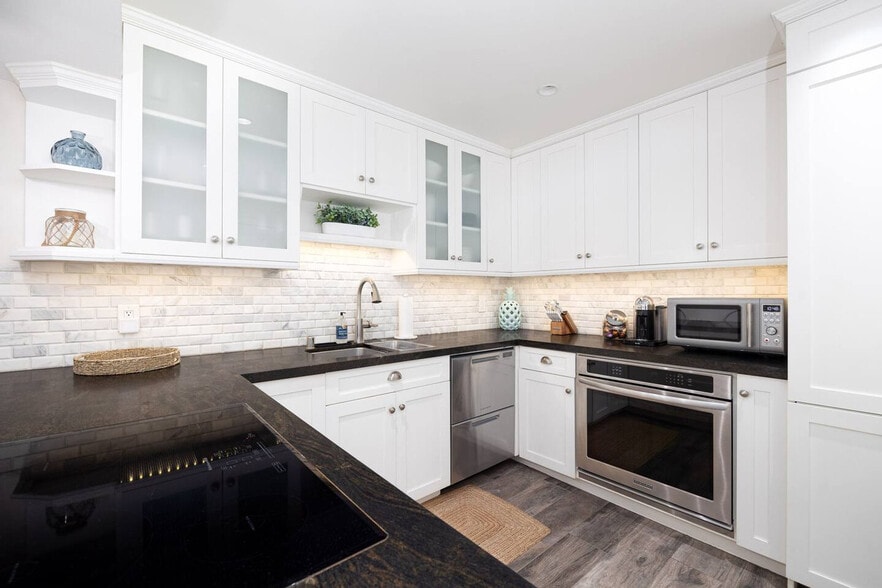 Building Photo - 376 San Antonio Ave