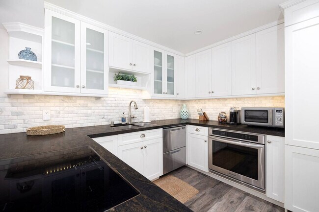 Building Photo - 376 San Antonio Ave