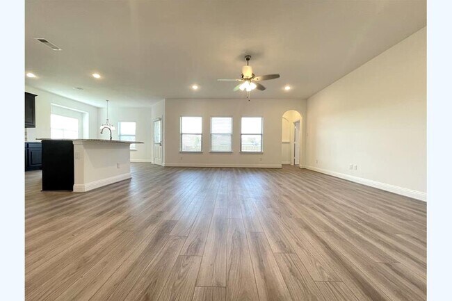 Building Photo - 2818 Diamondback Dr