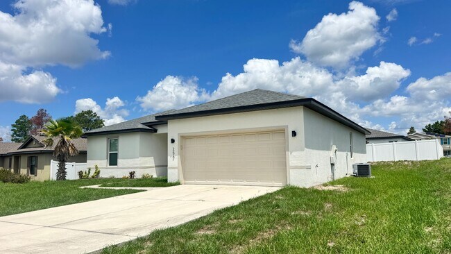 Building Photo - Beautiful 4 Br/2 Ba Home in Poinciana!!