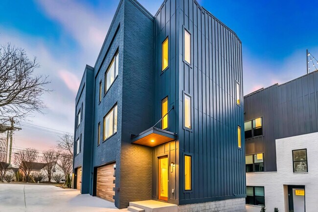 Building Photo - 554 Rosedale Ave