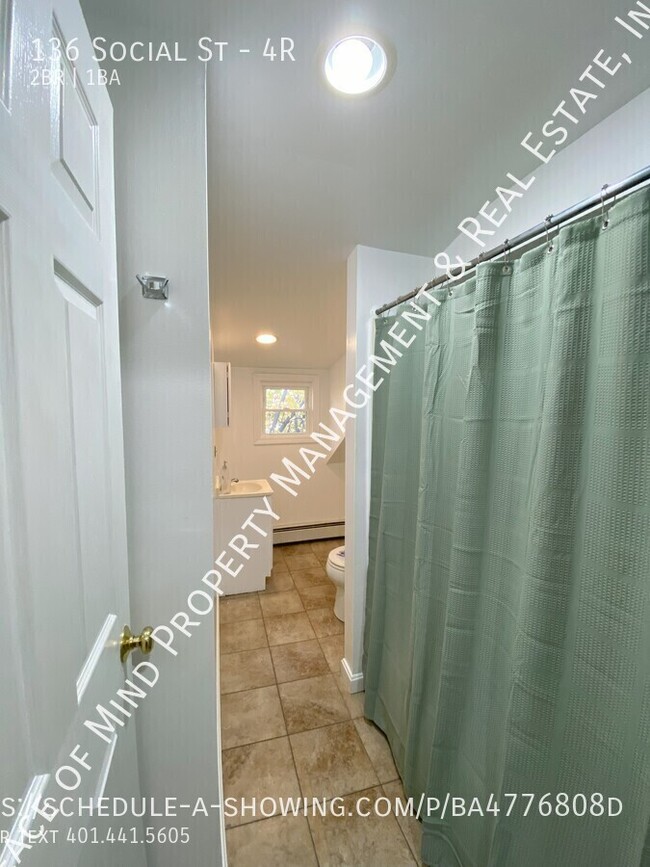 Building Photo - Bright & Spacious 2 Bedroom/1 Bath for $12...