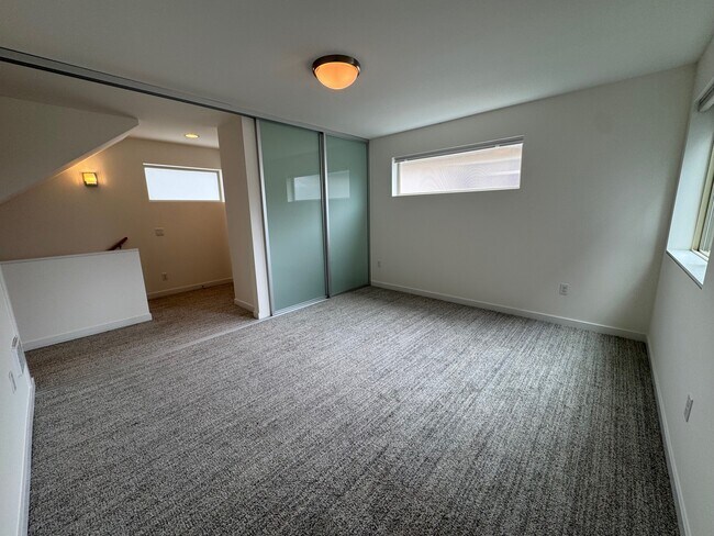Building Photo - 4222 Linden Ave N