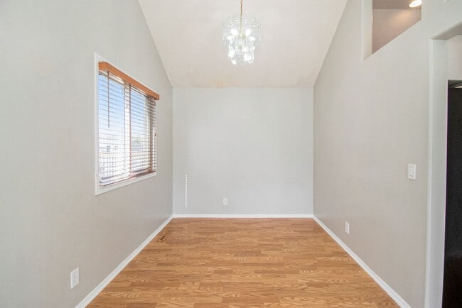 Building Photo - 3 bed + 3 bath Millard tri- level! Ready for move in!