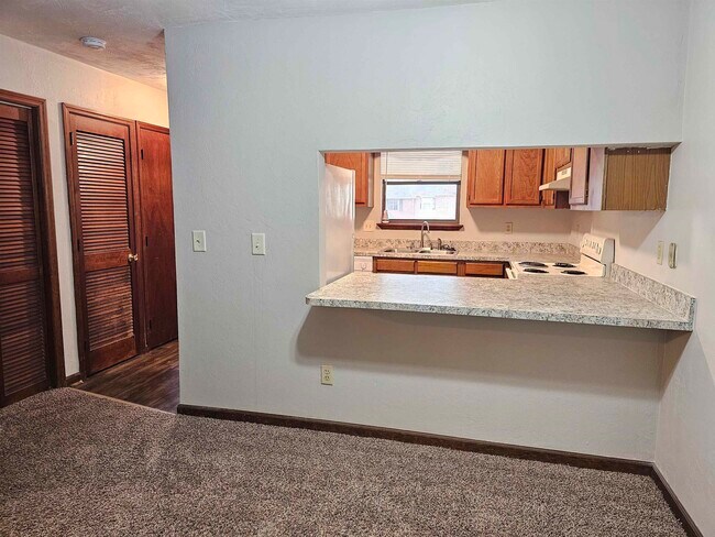 Building Photo - 2917 Woodrich Dr