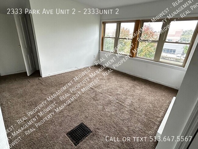 Building Photo - 2333 Park Ave