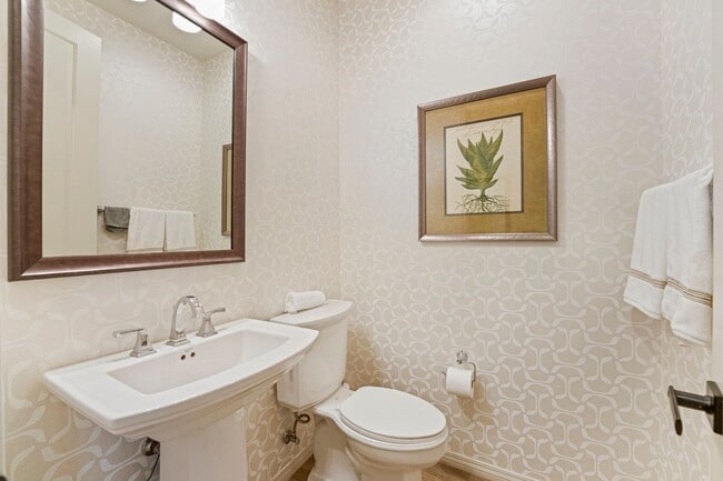 Building Photo - Exceptional Remodeled & Professionally Fur...