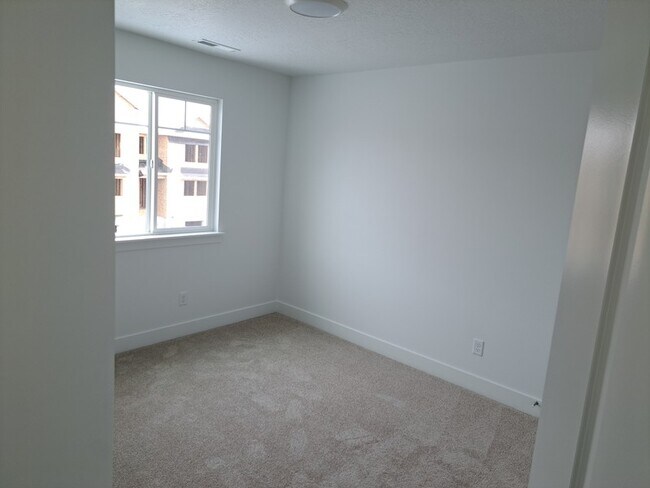 Building Photo - 4169 W 2060 N