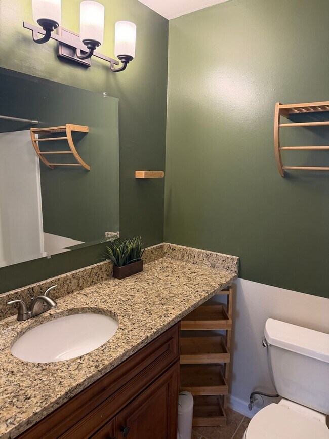 Building Photo - 775 Hecate Dr