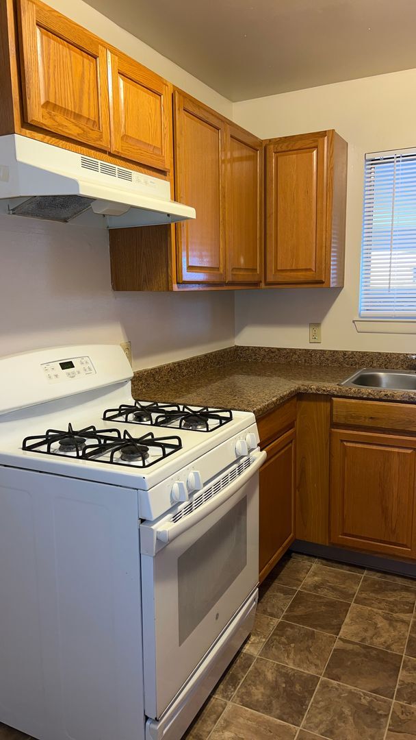 Building Photo - ONLY $1,395 PER MONTH FOR THIS SPACIOUS 3 BEDROOM, 1.5 BATHROOM UNIT LOCATED IN FALLON