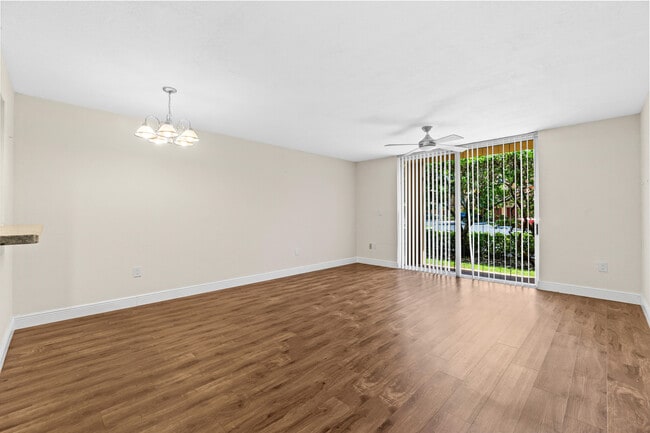 Building Photo - 600 Scotia Dr