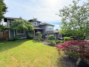 Building Photo - Stunning Elliott Pointe View Home in the Heart of Mukilteo