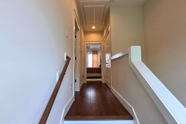 Building Photo - 5342 Donovan Gdns Ln