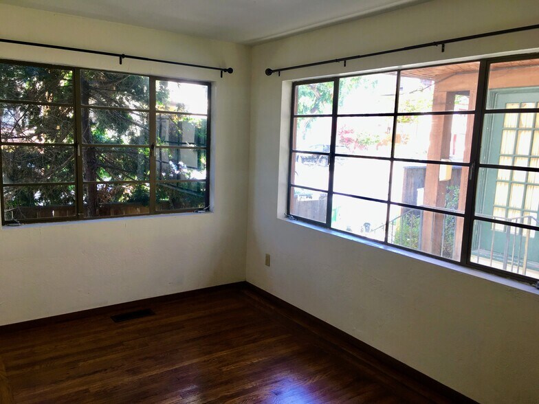 Building Photo - 2342 Hilgard Ave