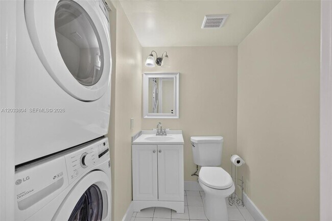 Building Photo - 20759 SW 83rd Ave