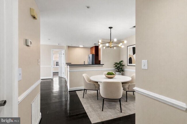 Building Photo - 1031 Gardenview Loop