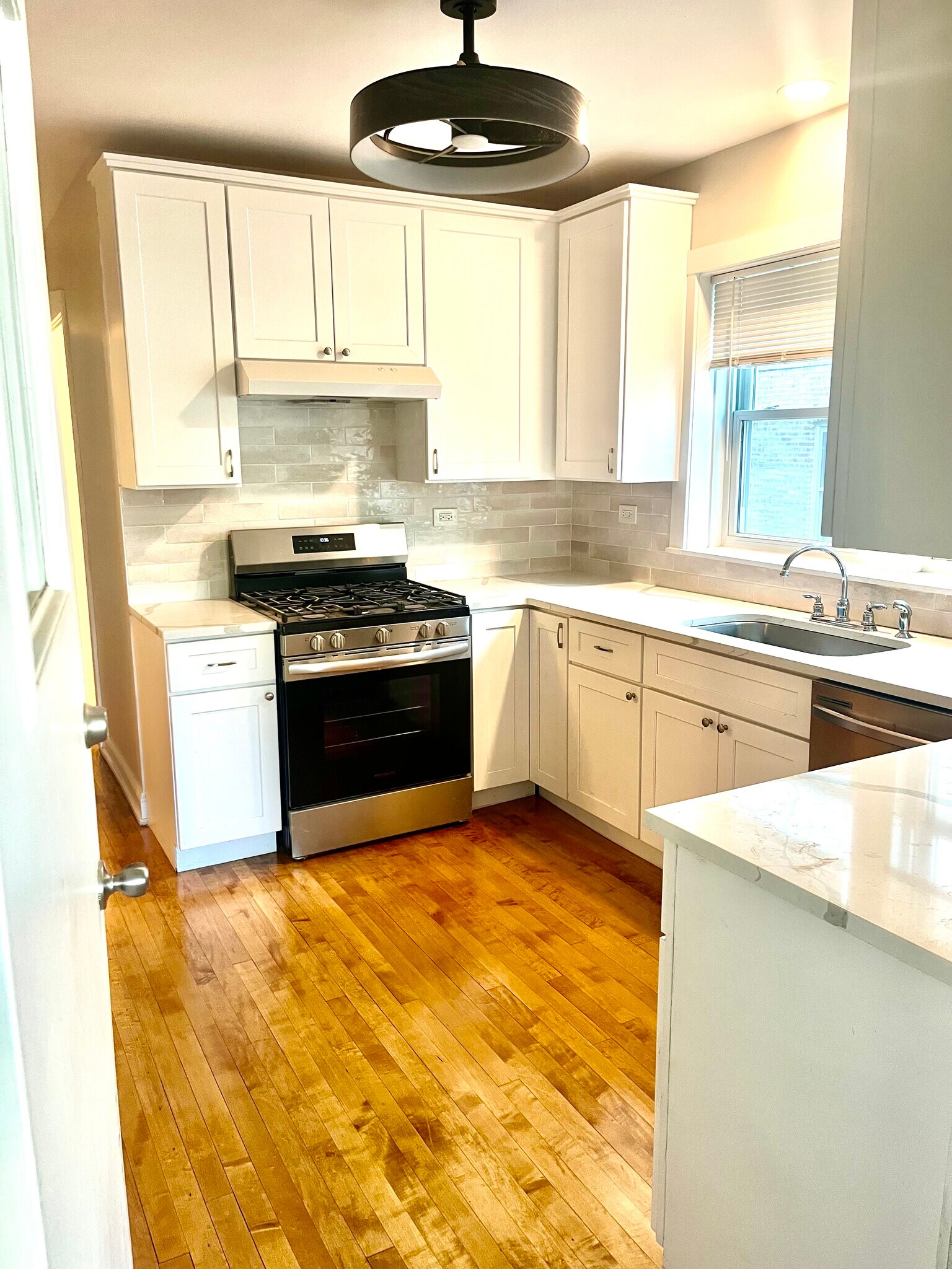 Building Photo - 1115 S Oak Park Ave