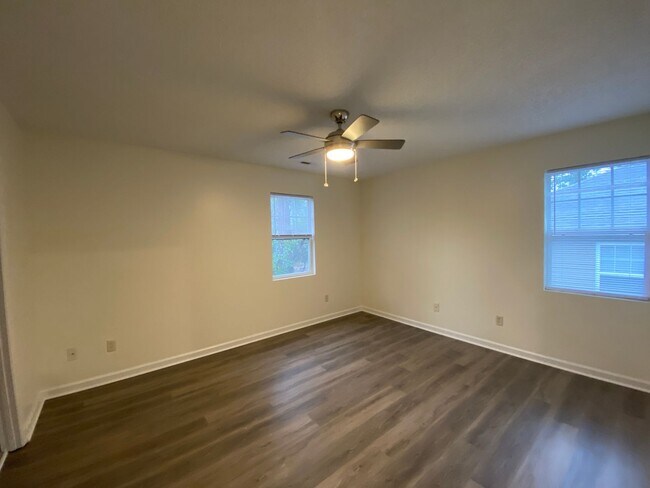 Building Photo - 5140 Greenville Loop Rd