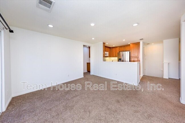 Building Photo - 28440 Mirabelle Ln