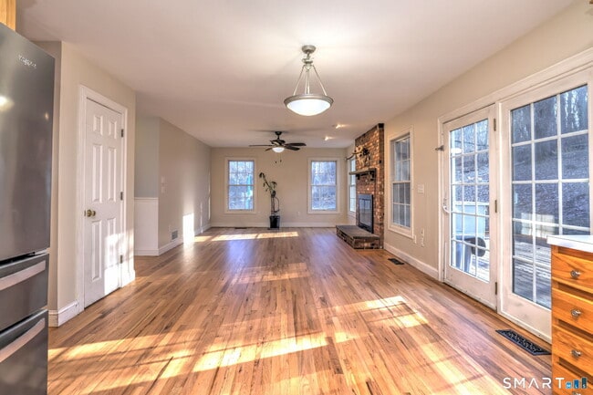 Building Photo - 1364 Kettletown Rd