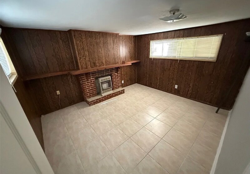 Building Photo - 2030 Windsor Ave