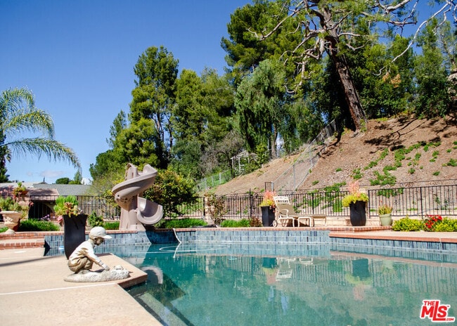 Building Photo - 15845 Condor Ridge Rd