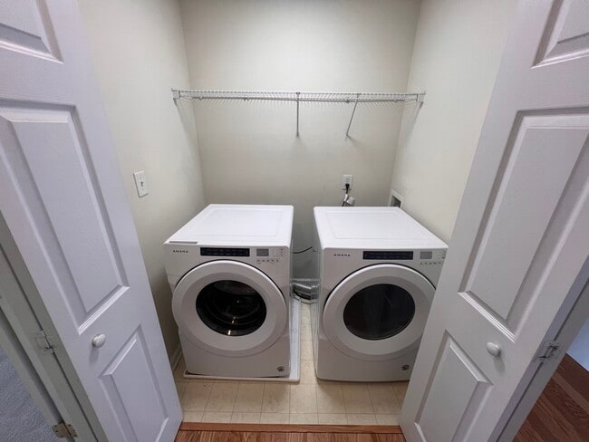 Building Photo - 115 Forest Ridge Rd